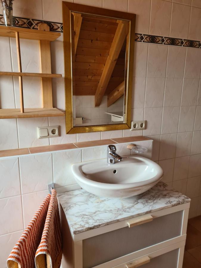 Ferienwohnung Helga Thalmassing  Buitenkant foto